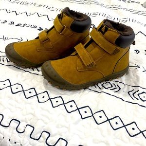 Waterproof Youth Boys Size 5/6 (38) Velcro Snow Boots
